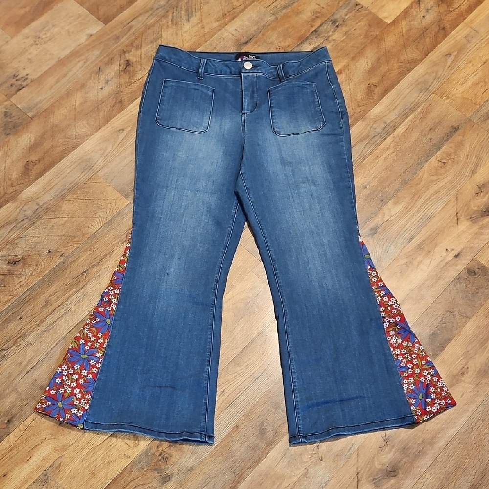 👖1822 Denim Flare Leg Jeans